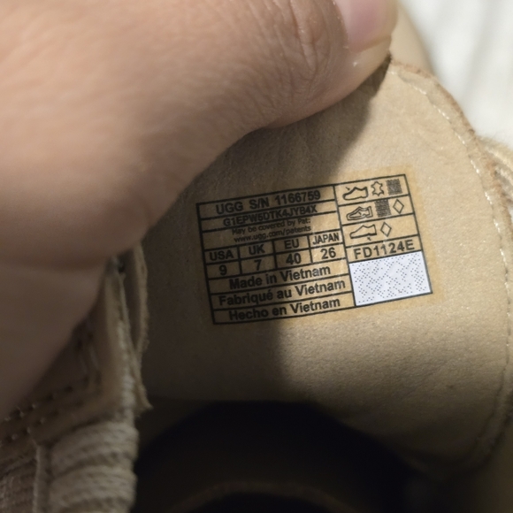 UGG Ballard Lace Up Waterproof Boot US 9 - Picture 8 of 10